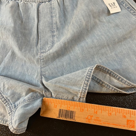Gap Denim Shorts Elastic Waist Pull On Light Wash Girls Extra Large (12) NWT - Picture 8 of 12